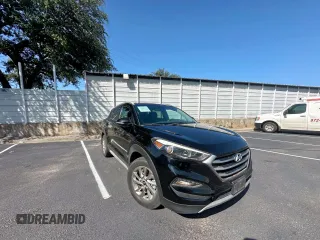 2017 Hyundai Tucson Sport z VIN KM8J33A20HU470204, wystawiony jako Copart lot #61695335 z przebiegiem 154 468 mil mil oraz Czysty tytuł • Clean title. Historia ofert i sprzedaży dostępna na DreamBid. Obrazek 1.
