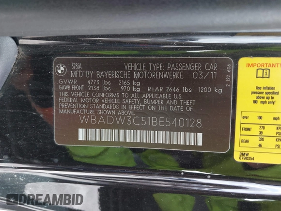 2011 BMW 3 Series 328i with VIN WBADW3C51BE540128, listed as a IAAI auction lot 41817505 with 220,406 mi miles. Bid and sale history available at carsss.com. Image 9.