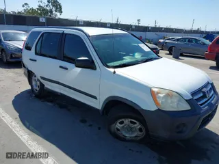 2005 Honda CR-V LX with VIN JHLRD68585C002800, listed as a IAAI auction lot 41939797 with 194,319 mi miles. Bid and sale history available at carsss.com. Image 1.