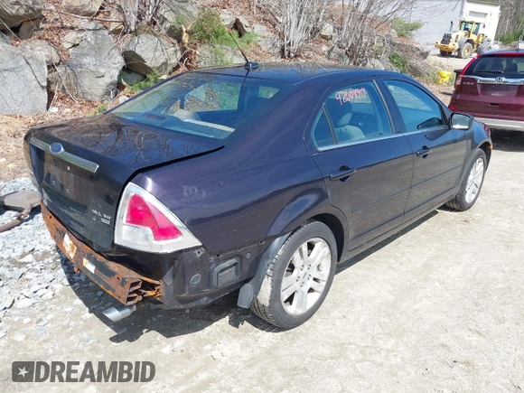 2007 Ford Fusion SEL with VIN 3FAHP02197R189283, listed as a IAAI auction lot 42008917 with 139,508 mi miles. Bid and sale history available at carsss.com. Image 4.