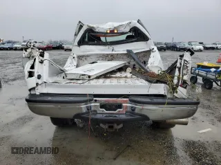 2003 Ford F-350 XL z VIN 1FTSW31P23EC19215, wystawiony jako Copart lot #87264274 z przebiegiem 290 656 mil mil oraz Nie do naprawy • Non repairable. Historia ofert i sprzedaży dostępna na DreamBid. Obrazek 6.
