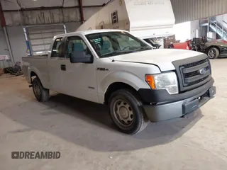 2014 Ford F-150 XL with VIN 1FTFX1CT6EKE41483, listed as a IAAI auction lot 41409520 with 131,898 mi miles. Bid and sale history available at carsss.com. Image 1.