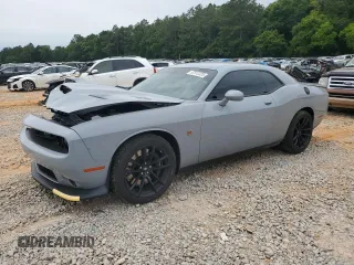 2021 Dodge Challenger R/T Scat Pack z VIN 2C3CDZFJ8MH655437, wystawiony jako Copart lot #57512325 z przebiegiem 28 166 mil mil oraz Szkoda całkowita • Salvage title. Historia ofert i sprzedaży dostępna na DreamBid. Obrazek 1.
