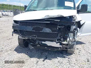 2021 Chevrolet Express Cargo z VIN 1GCWGAF71M1207030, wystawiony jako IAAI lot #42824104 z przebiegiem 40 809 mil mil oraz . Historia ofert i sprzedaży dostępna na DreamBid. Obrazek 6.