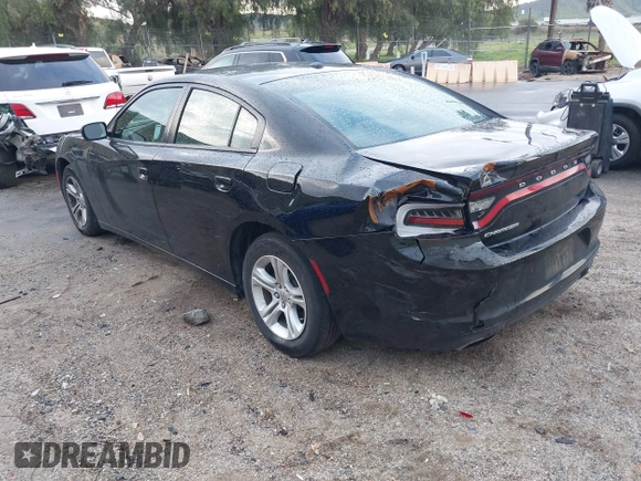 2020 Dodge Charger SXT z VIN 2C3CDXBG6LH188211, wystawiony jako IAAI lot #41699346 z przebiegiem 125 631 mil mil oraz . Historia ofert i sprzedaży dostępna na DreamBid. Obrazek 3.