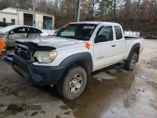2013 Toyota Tacoma PreRunner with VIN 5TFTU4GN6DX032099, listed as a Copart auction lot 43282845 with 199,825 mi miles and Salvage Title. Bid and sale history available at carsss.com. Image 1.