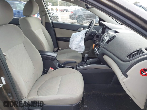 2013 Kia Forte EX with VIN KNAFU4A24D5730361, listed as a IAAI auction lot 41579457 with 89,832 mi miles. Bid and sale history available at carsss.com. Image 5.