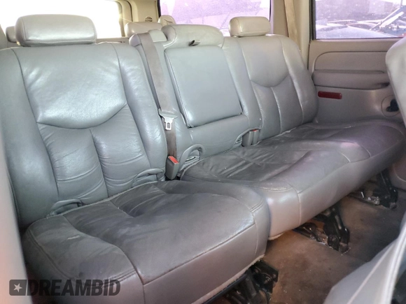 2005 Chevrolet Suburban LS with VIN 3GNEC16Z35G186832, listed as a Copart auction lot 79968144 with 237,942 mi miles and Salvage title. Bid and sale history available at DreamBid. Image 11.