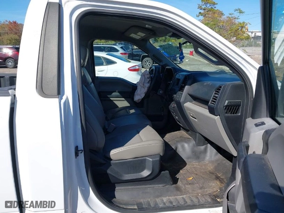 2019 Ford F-150 XL with VIN 1FTMF1CB5KKE51502, listed as a IAAI auction lot 41364421 with 38,814 mi miles. Bid and sale history available at carsss.com. Image 5.