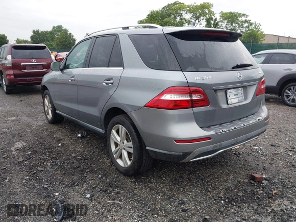 2013 Mercedes-Benz M 350 with VIN 4JGDA5HB9DA154879, listed as a IAAI auction lot 42646238 with 123,344 mi miles and . Bid and sale history available at DreamBid. Image 3.