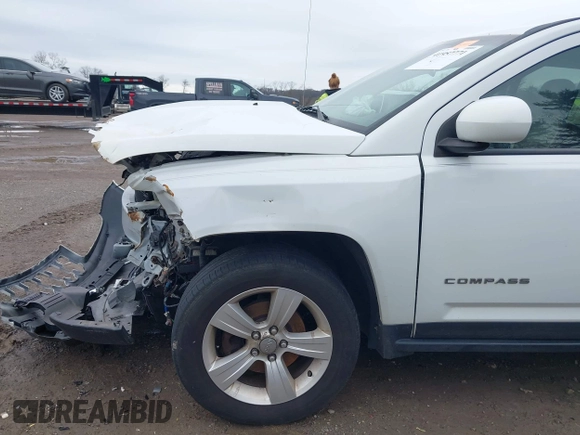 2014 Jeep Compass Latitude with VIN 1C4NJCEB8ED518193, listed as a IAAI auction lot 41957771 with 175,549 mi miles. Bid and sale history available at carsss.com. Image 18.