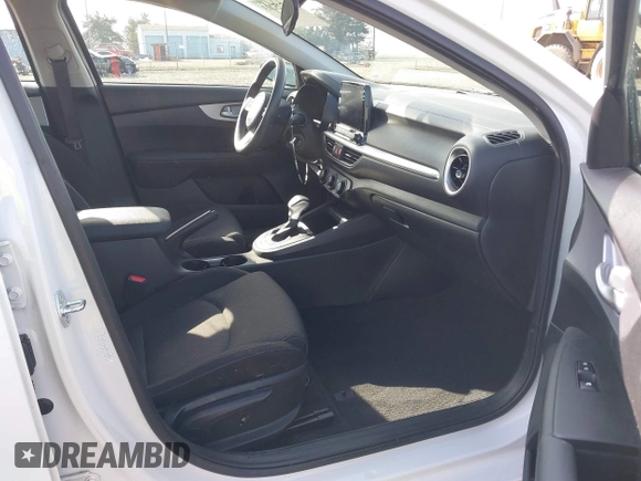 2024 Kia Forte LXS with VIN 3KPF24AD0RE760091, listed as a IAAI auction lot 41725203 with Not Provided miles and . Bid and sale history available at DreamBid. Image 5.