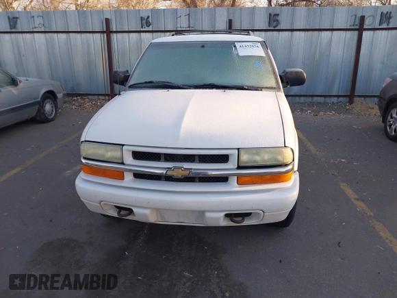 2004 Chevrolet Blazer LS z VIN 1GNDT13X34K161001, wystawiony jako IAAI lot #41432856 z przebiegiem Nie podano mil oraz . Historia ofert i sprzedaży dostępna na DreamBid. Obrazek 6.