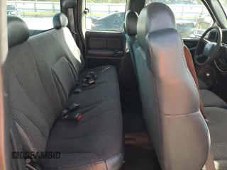 2000 Chevrolet Silverado 1500 with VIN 2GCEC19WXY1380555, listed as a Copart auction lot 41384365 with 244,927 mi miles and Clean Title. Bid and sale history available at DreamBid. Image 10.