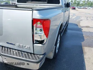 2010 Nissan Titan SE with VIN 1N6BA0ED3AN324773, listed as a IAAI auction lot 41982313 with 270,002 mi miles. Bid and sale history available at carsss.com. Image 6.