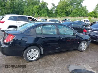 2005 Saturn ION ION 2 z VIN 1G8AJ52F65Z100486, wystawiony jako IAAI lot #42379634 z przebiegiem 106 389 mil mil oraz . Historia ofert i sprzedaży dostępna na DreamBid. Obrazek 13.