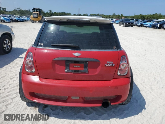 2004 MINI Hardtop z VIN WMWRC334X4TC51255, wystawiony jako Copart lot #55153845 z przebiegiem 161 362 mil mil oraz Szkoda całkowita • Salvage title. Historia ofert i sprzedaży dostępna na DreamBid. Obrazek 6.