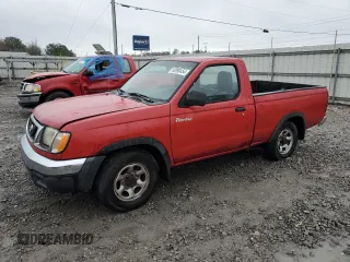 2000 Nissan Frontier XE z VIN 1N6DD21S8YC338304, wystawiony jako Copart lot #83990454 z przebiegiem 184 467 mil mil oraz Szkody całkowita. Historia ofert i sprzedaży dostępna na DreamBid. Obrazek 1.