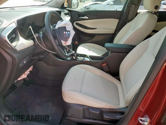 2024 Buick Encore GX Preferred z VIN KL4AMBSL5RB201576, wystawiony jako Copart lot #53548725 z przebiegiem 8 590 mil mil oraz Szkoda całkowita • Salvage title. Historia ofert i sprzedaży dostępna na DreamBid. Obrazek 7.