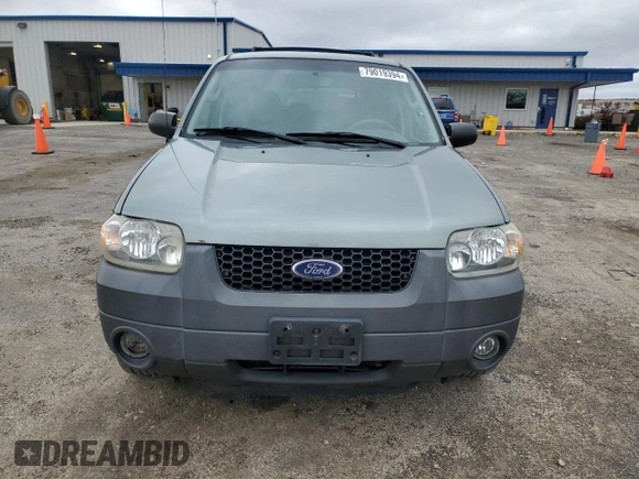 2005 Ford Escape XLT with VIN 1FMCU03105DA17737, listed as a Copart auction lot 79019394 with 183,304 mi miles and Clean Title. Bid and sale history available at DreamBid. Image 5.
