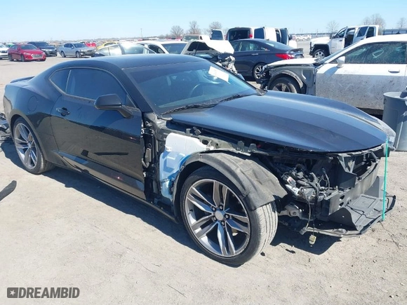 2018 Chevrolet Camaro 1LT with VIN 1G1FB1RS8J0132805, listed as a IAAI auction lot 41661531 with NaN miles. Bid and sale history available at carsss.com. Image 1.