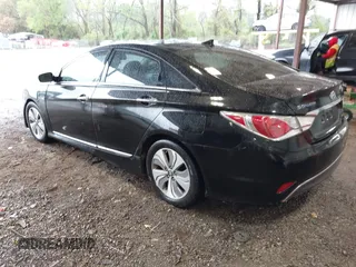 2015 Hyundai Sonata Hybrid Limited with VIN KMHEC4A40FA121325, listed as a IAAI auction lot 41976708 with 187,387 mi miles. Bid and sale history available at carsss.com. Image 3.