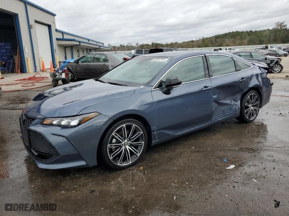 2020 Toyota Avalon XSE with VIN 4T1EZ1FB0LU045538, listed as a Copart auction lot 82387744 with 17,909 mi miles and Salvage Title. Bid and sale history available at carsss.com. Image 1.