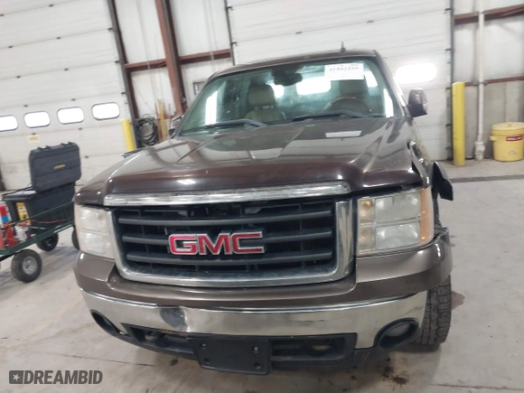 2008 GMC Sierra 1500 Work Truck with VIN 2GTEK133981271537, listed as a IAAI auction lot 41541225 with 212,332 mi miles. Bid and sale history available at carsss.com. Image 12.