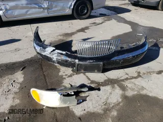 1998 Lincoln Continental with VIN 1LNFM97V7WY637848, listed as a Copart auction lot 43510885 with 141,796 mi miles and Salvage Title. Bid and sale history available at carsss.com. Image 12.