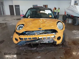2015 MINI Hardtop with VIN WMWXM5C57FT942137, listed as a IAAI auction lot 42146541 with 96,058 mi miles and . Bid and sale history available at DreamBid. Image 12.