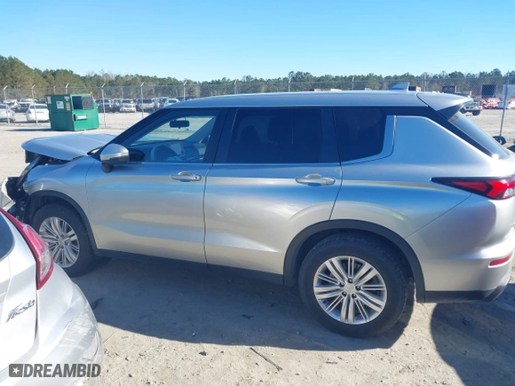 2022 Mitsubishi Outlander ES with VIN JA4J3TA86NZ034796, listed as a IAAI auction lot 41258576 with 50,382 mi miles. Bid and sale history available at carsss.com. Image 14.