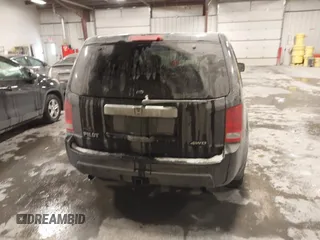 2011 Honda Pilot LX with VIN 5FNYF4H21BB022527, listed as a IAAI auction lot 41617546 with 158,518 mi miles. Bid and sale history available at carsss.com. Image 16.