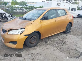 2009 Toyota Matrix z VIN 2T1KU40E29C012878, wystawiony jako IAAI lot #42177978 z przebiegiem 119 897 mil mil oraz . Historia ofert i sprzedaży dostępna na DreamBid. Obrazek 16.