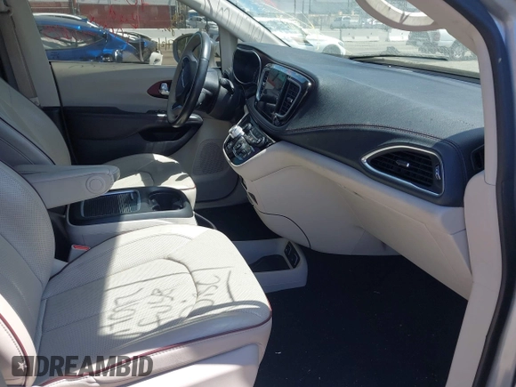 2020 Chrysler Pacifica Limited с VIN 2C4RC1GG1LR184429, выставлен на аукционе IAAI как лот 42701918 с пробегом 73 638 миль миль и . История ставок и продаж доступна на DreamBid. Изображение 5.