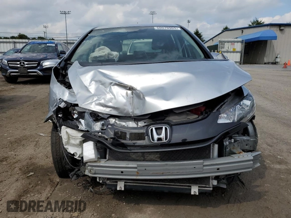 2016 Honda Fit LX z VIN JHMGK5H56GX015723, wystawiony jako Copart lot #60070965 z przebiegiem Nie podano mil oraz Szkoda całkowita • Salvage title. Historia ofert i sprzedaży dostępna na DreamBid. Obrazek 5.