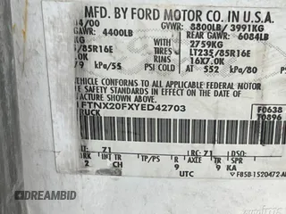 2000 Ford F-250 XL z VIN 1FTNX20FXYED42703, wystawiony jako IAAI lot #42219058 z przebiegiem 261 928 mil mil oraz . Historia ofert i sprzedaży dostępna na DreamBid. Obrazek 1.