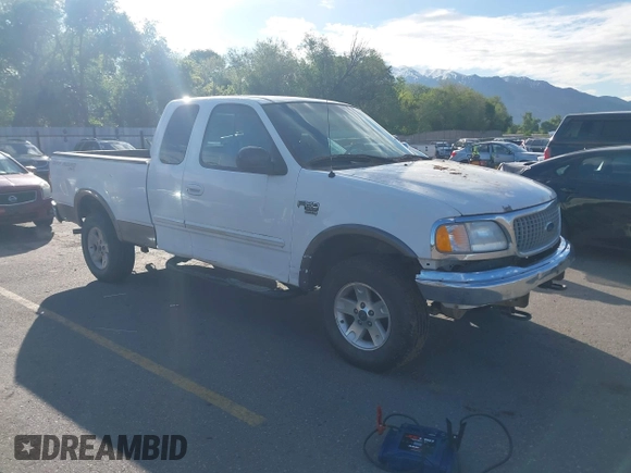 2003 Ford F-150 XL с VIN 1FTRX18L23NB93718, выставлен на аукционе IAAI как лот 42286043 с пробегом 274 079 миль миль и . История ставок и продаж доступна на DreamBid. Изображение 1.