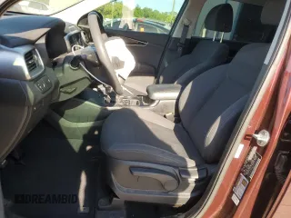 2019 Kia Sorento L with VIN 5XYPG4A38KG517845, listed as a Copart auction lot 50703685 with 46,441 mi miles and Salvage Title. Bid and sale history available at carsss.com. Image 7.