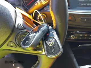 2018 Buick Regal Preferred с VIN W04GL6SX2J1109620, выставлен на аукционе IAAI как лот 41926276 с пробегом 145 371 миль миль и . История ставок и продаж доступна на DreamBid. Изображение 11.