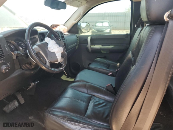 2009 Chevrolet Silverado 1500 LT with VIN 2GCEC29J491124133, listed as a Copart auction lot 51911095 with 247,970 mi miles and Salvage Title. Bid and sale history available at carsss.com. Image 7.