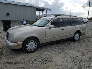 1998 Mercedes-Benz E-Class with VIN WDBJH65F7WA546101, listed as a Copart auction lot 47098945 with 227,453 mi miles and Salvage Title. Bid and sale history available at carsss.com. Image 1.