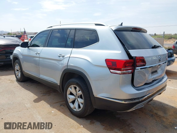 2018 Volkswagen Atlas SEL with VIN 1V2MR2CAXJC537383, listed as a IAAI auction lot 42353413 with 121,626 mi miles and . Bid and sale history available at DreamBid. Image 3.