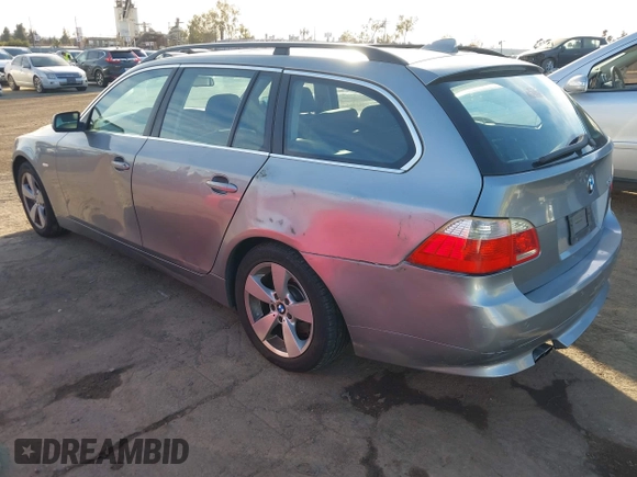 2007 BMW 5 Series 530xi with VIN WBANN73527CN04174, listed as a IAAI auction lot 41401304 with 114,405 mi miles and . Bid and sale history available at DreamBid. Image 3.