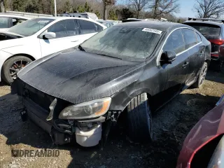 2015 Volvo S60 T5 Drive-E Platinum with VIN YV140MFM3F1363652, listed as a Copart auction lot 46062595 with 9,105 mi miles and Salvage Title. Bid and sale history available at carsss.com. Image 1.