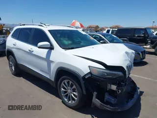 2019 Jeep Cherokee Latitude Plus z VIN 1C4PJLLB6KD420089, wystawiony jako IAAI lot #42229046 z przebiegiem 45 437 mil mil oraz . Historia ofert i sprzedaży dostępna na DreamBid. Obrazek 1.