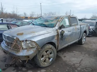 2019 Ram 1500 Big Horn z VIN 1C6RR7LT7KS689674, wystawiony jako IAAI lot #41632551 z przebiegiem 128 183 mil mil oraz . Historia ofert i sprzedaży dostępna na DreamBid. Obrazek 6.