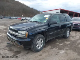 2002 Chevrolet TrailBlazer LS with VIN 1GNDT13SX22308464, listed as a IAAI auction lot 41225470 with 127,370 mi miles. Bid and sale history available at carsss.com. Image 2.
