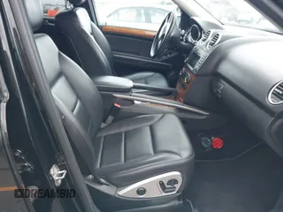 2009 Mercedes-Benz M 3.5L with VIN 4JGBB86E09A522764, listed as a IAAI auction lot 42110502 with 103,882 mi miles. Bid and sale history available at carsss.com. Image 5.