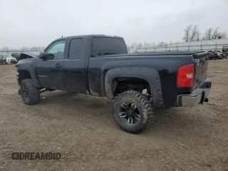 2011 Chevrolet Silverado 1500 LT with VIN 1GCRKSE39BZ147836, listed as a Copart auction lot 50490525 with 213,384 mi miles and Non Repairable. Bid and sale history available at carsss.com. Image 2.