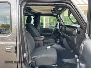 2018 Jeep Wrangler Unlimited Sport S with VIN 1C4HJXDN8JW260675, listed as a IAAI auction lot 42748800 with 179,100 mi miles and . Bid and sale history available at DreamBid. Image 5.